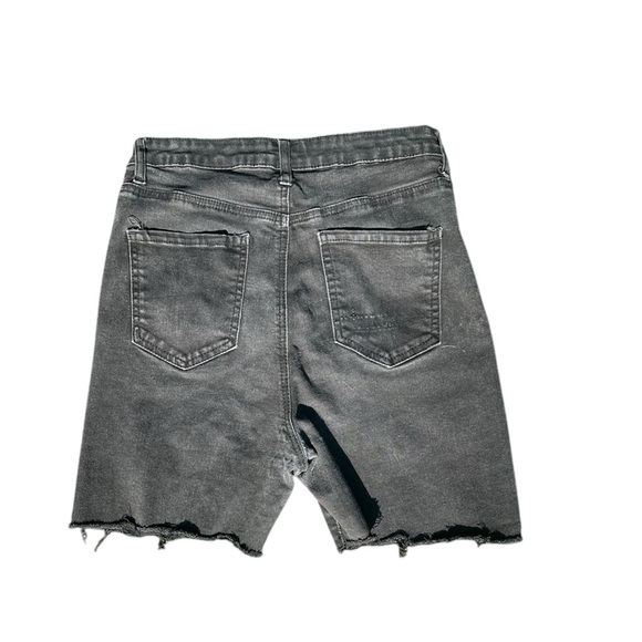 Women’s Black Daisy Dukes by Forever 21 size 30 - Picture 2 of 4